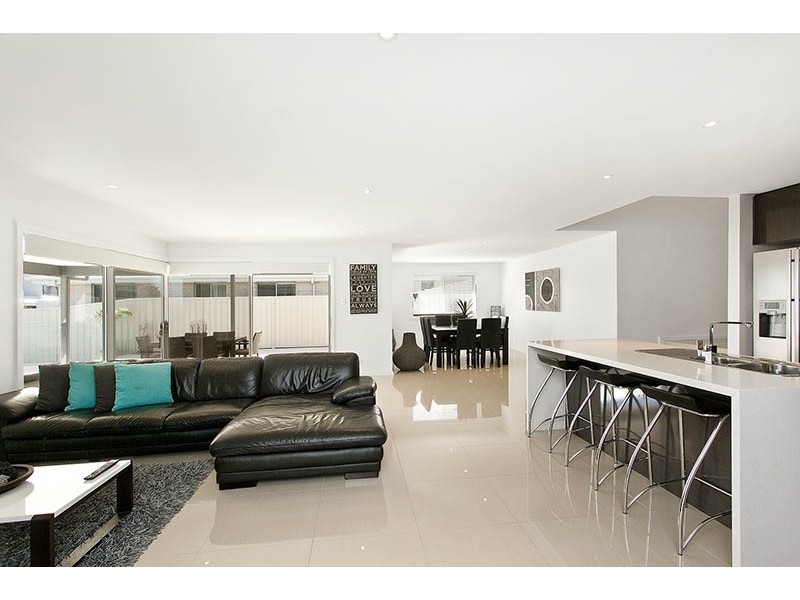 18 Killalea Drive, Shell Cove NSW 2529