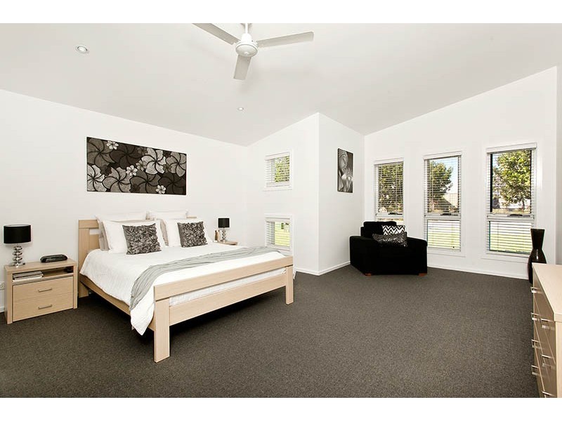 18 Killalea Drive, Shell Cove NSW 2529
