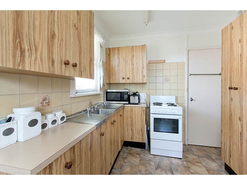 14 Beaton Street, Lake Illawarra NSW 2528