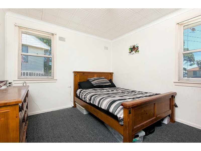 14 Beaton Street, Lake Illawarra NSW 2528