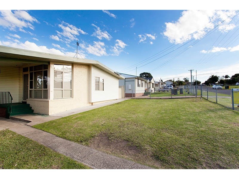 15 Walters Street, Warilla NSW 2528