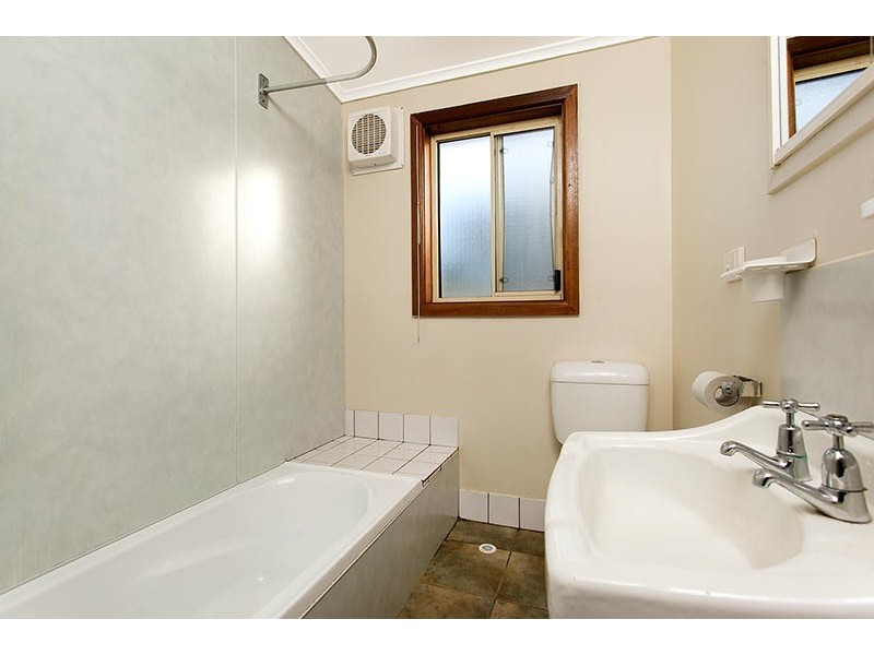15 Walters Street, Warilla NSW 2528