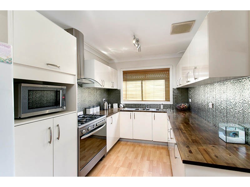 9 Konrads Road, Mount Warrigal NSW 2528