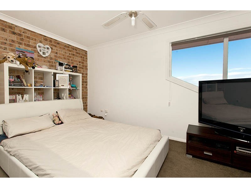 1/7 Burrill Place, Flinders NSW 2529