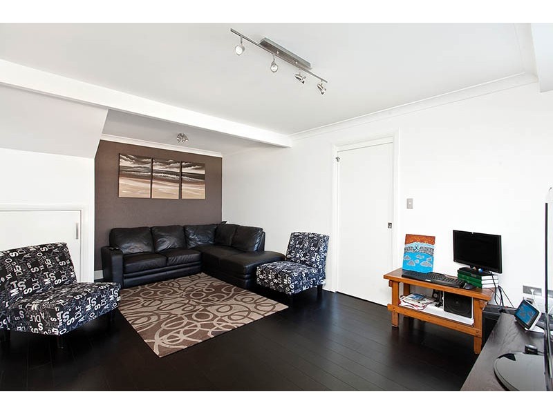 1/7 Burrill Place, Flinders NSW 2529