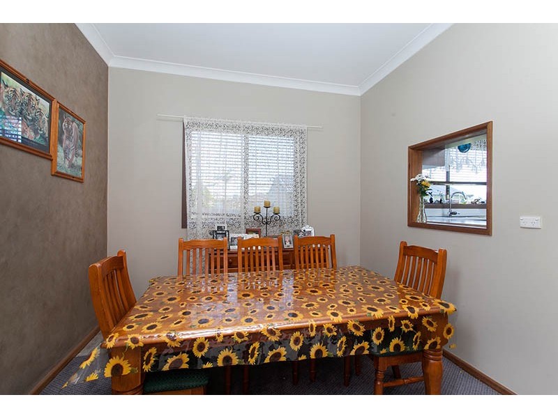 15 Madden Street, Oak Flats NSW 2529