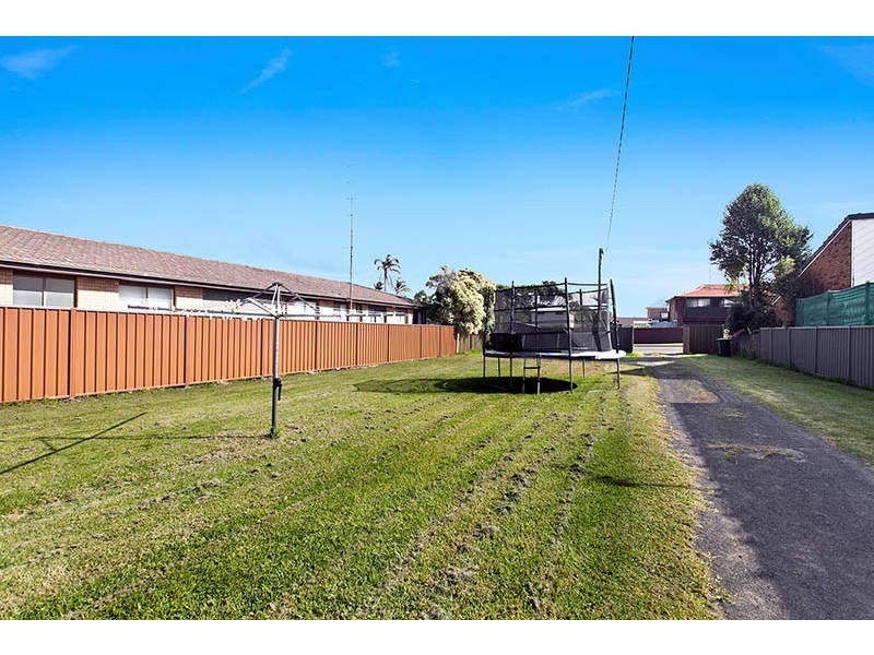 33 Junction Road, Barrack Point NSW 2528