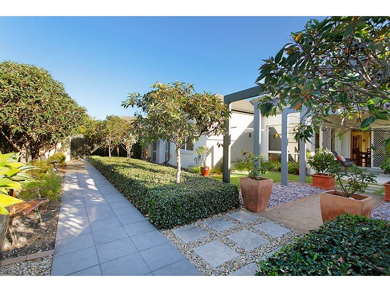 13 Riverside Crescent, Haywards Bay NSW 2530