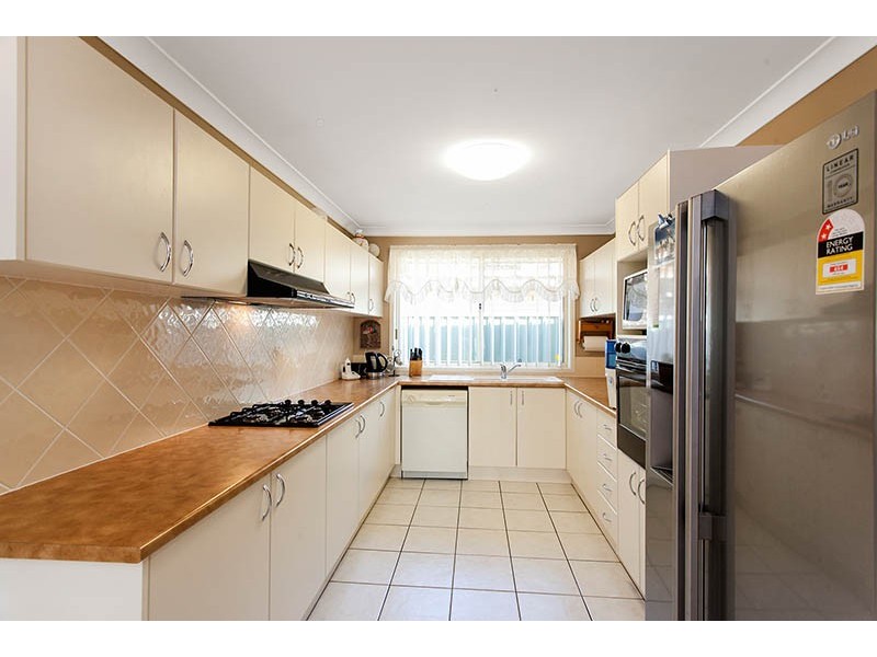 6 Moruya Link, Albion Park NSW 2527