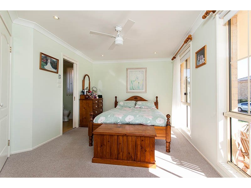 6 Moruya Link, Albion Park NSW 2527