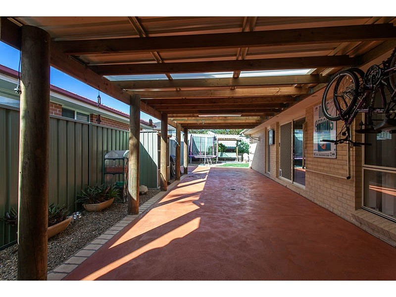 6 Moruya Link, Albion Park NSW 2527