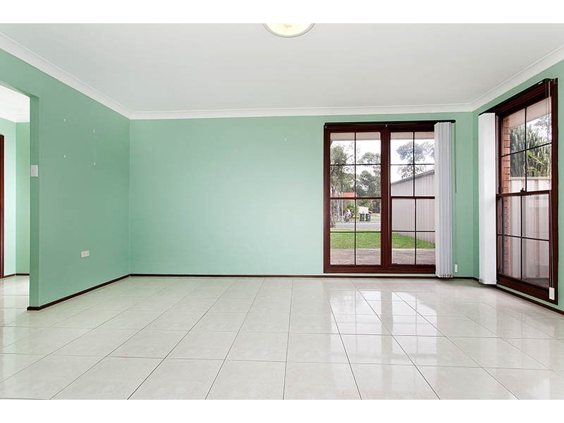 14 Windle Street, Lake Illawarra NSW 2528