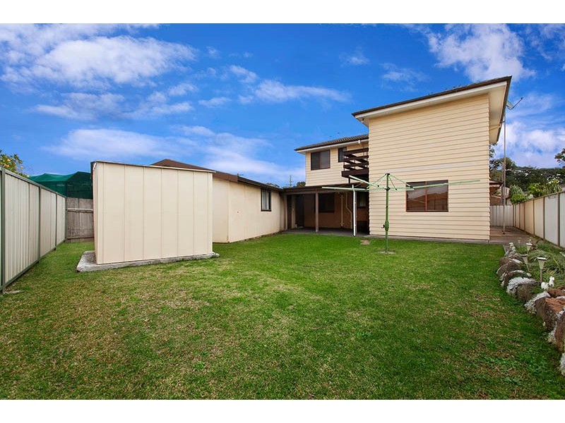 14 Windle Street, Lake Illawarra NSW 2528