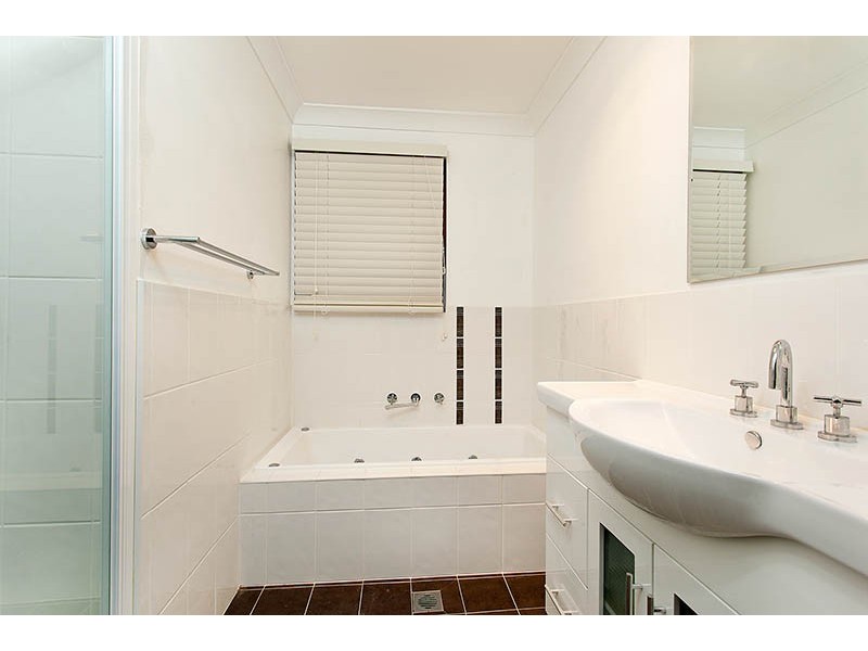 14 Windle Street, Lake Illawarra NSW 2528