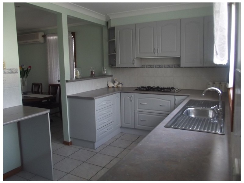 25 Day Street, Lake Illawarra NSW 2528