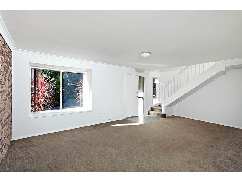 3/19-21 Kingston Street, Oak Flats NSW 2529