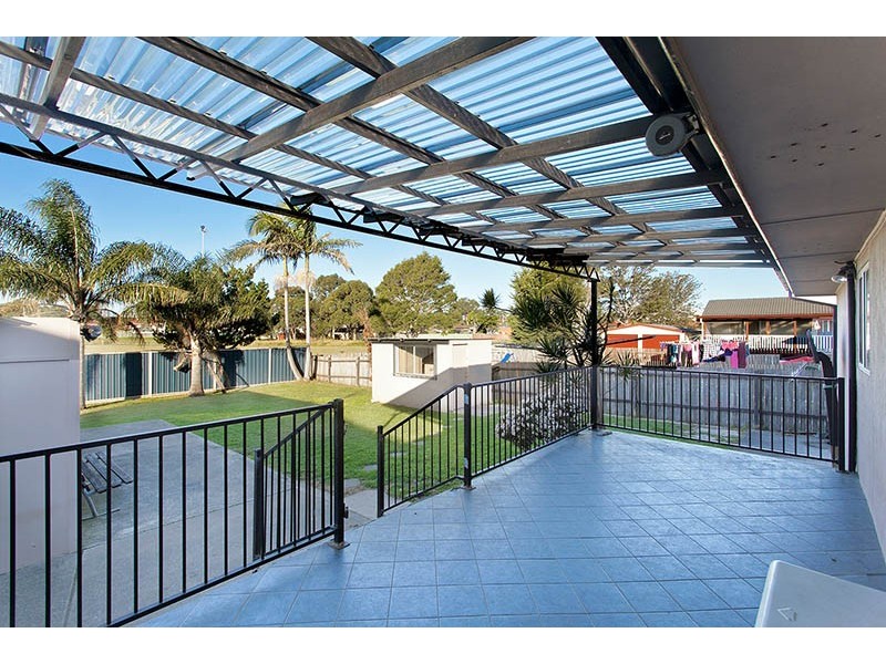 17 The Kingsway, Barrack Heights NSW 2528