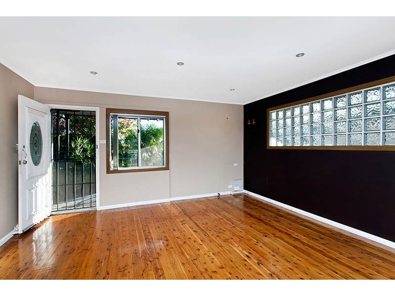17 The Kingsway, Barrack Heights NSW 2528