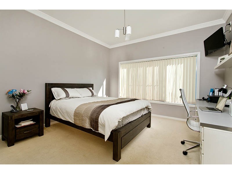 11 Junction Road, Barrack Point NSW 2528