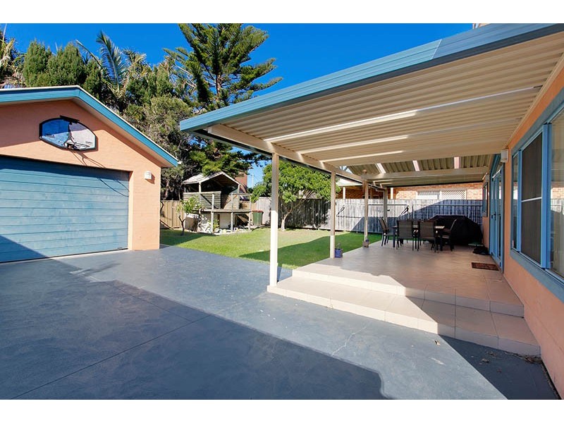 11 Junction Road, Barrack Point NSW 2528