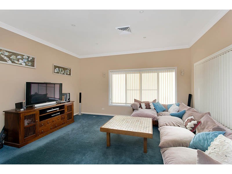 11 Junction Road, Barrack Point NSW 2528