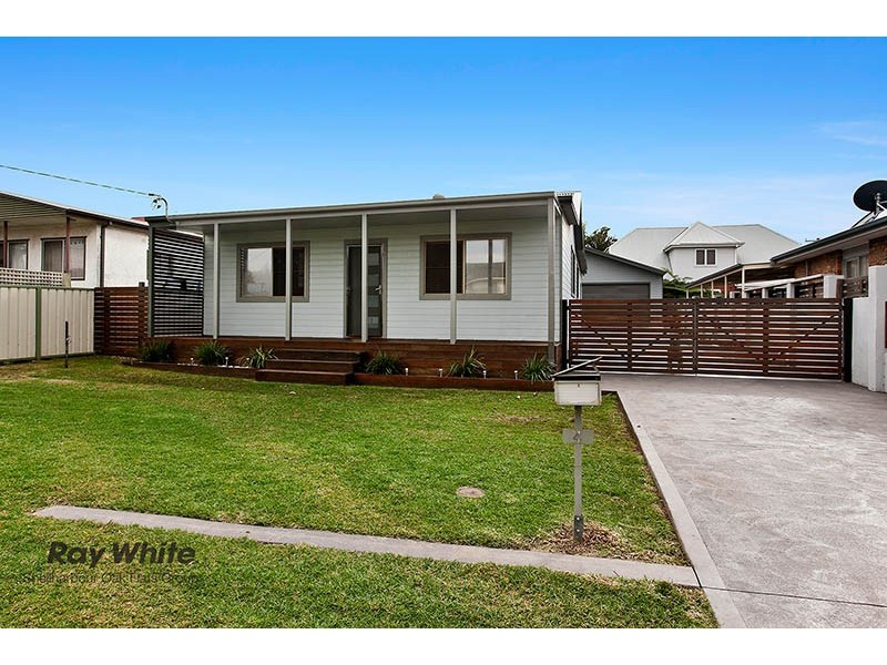 4 Lagoon Street, Barrack Heights NSW 2528