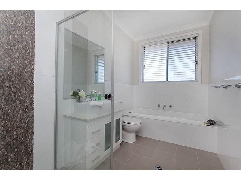 135 Whittaker Street, Flinders NSW 2529