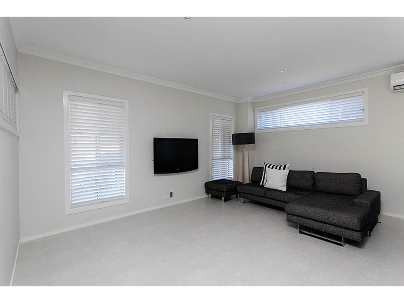 135 Whittaker Street, Flinders NSW 2529