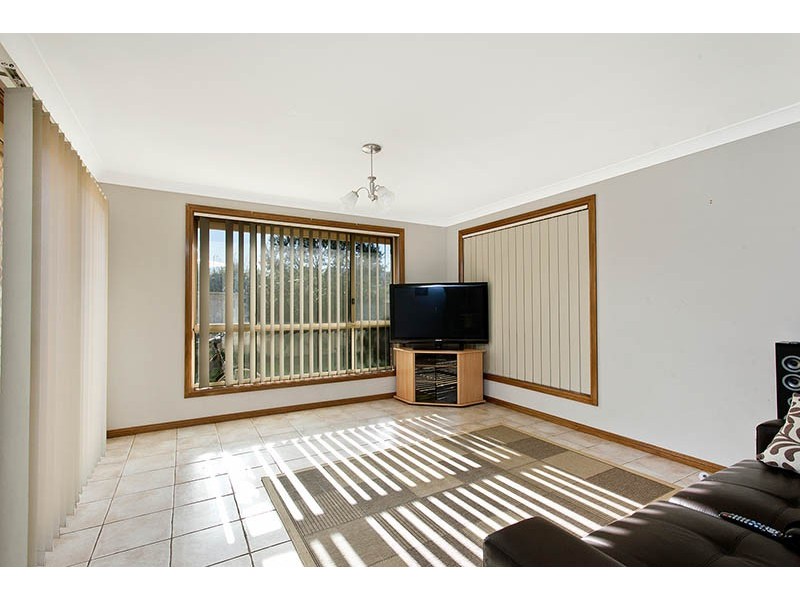 5 Woodburn Terrace, Flinders NSW 2529