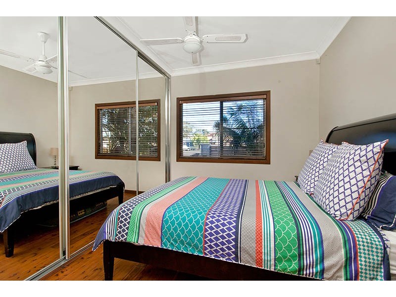 22 Park Road, Lake Illawarra NSW 2528