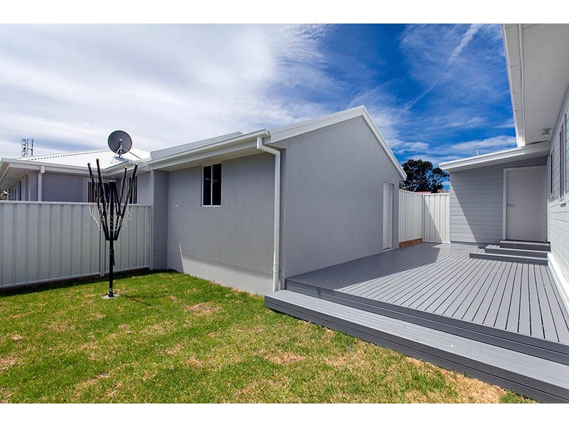 14 William Avenue, Warilla NSW 2528