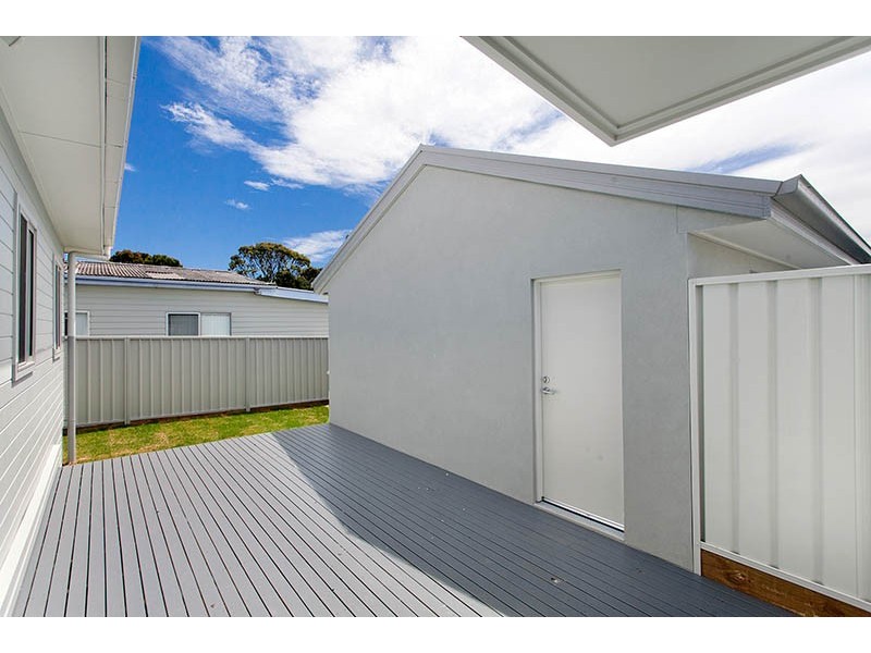 14 William Avenue, Warilla NSW 2528