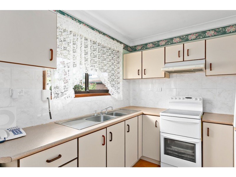 1 Birra Drive, Oak Flats NSW 2529