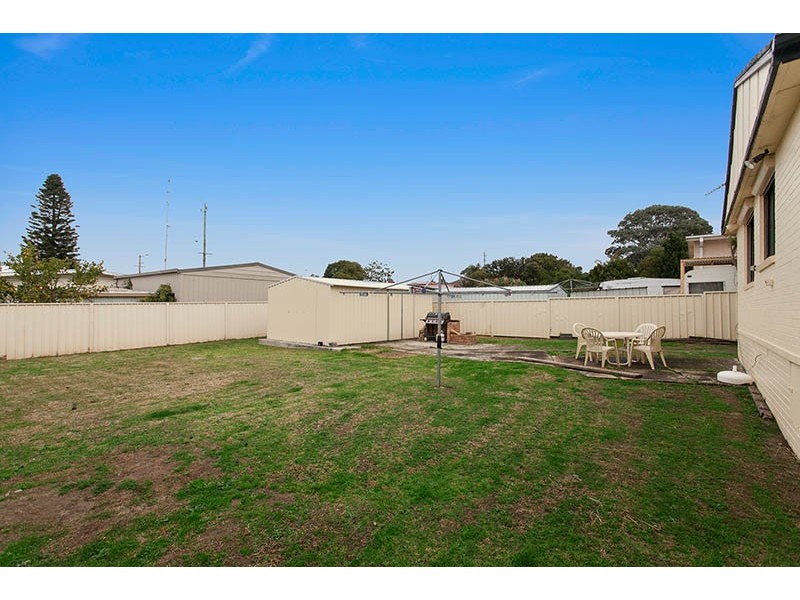 19 Walters Street, Warilla NSW 2528