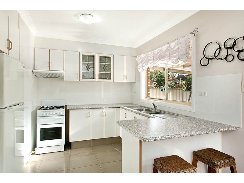 1/8 Baronda Close, Flinders NSW 2529