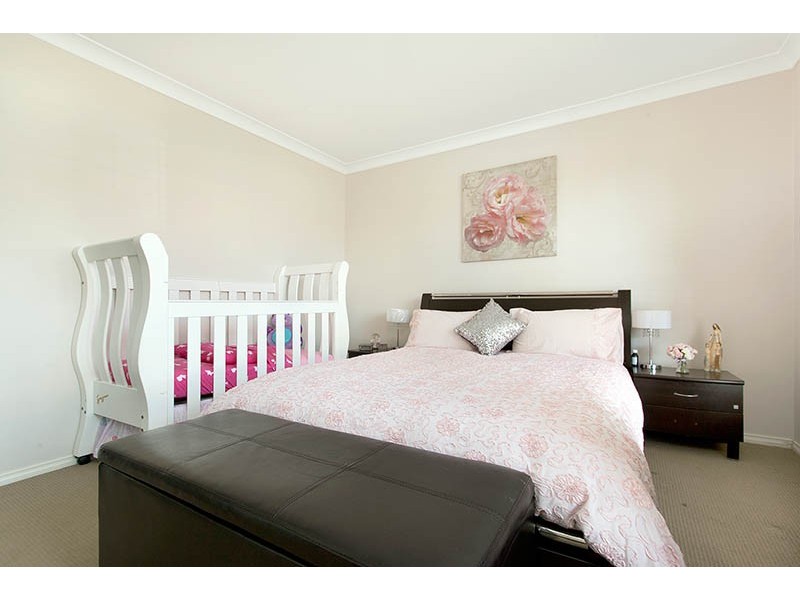 1/8 Baronda Close, Flinders NSW 2529