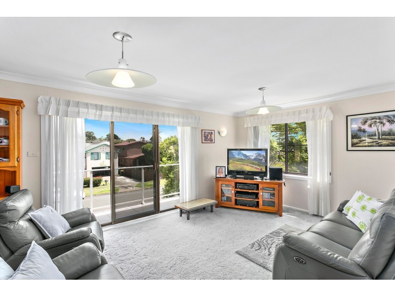 84 Madigan Boulevarde, Mount Warrigal NSW 2528