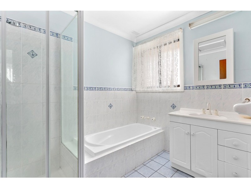 84 Madigan Boulevarde, Mount Warrigal NSW 2528