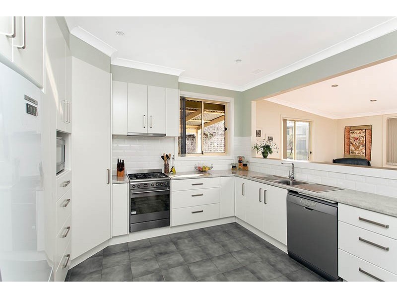 1 Monckton Avenue, Mount Warrigal NSW 2528