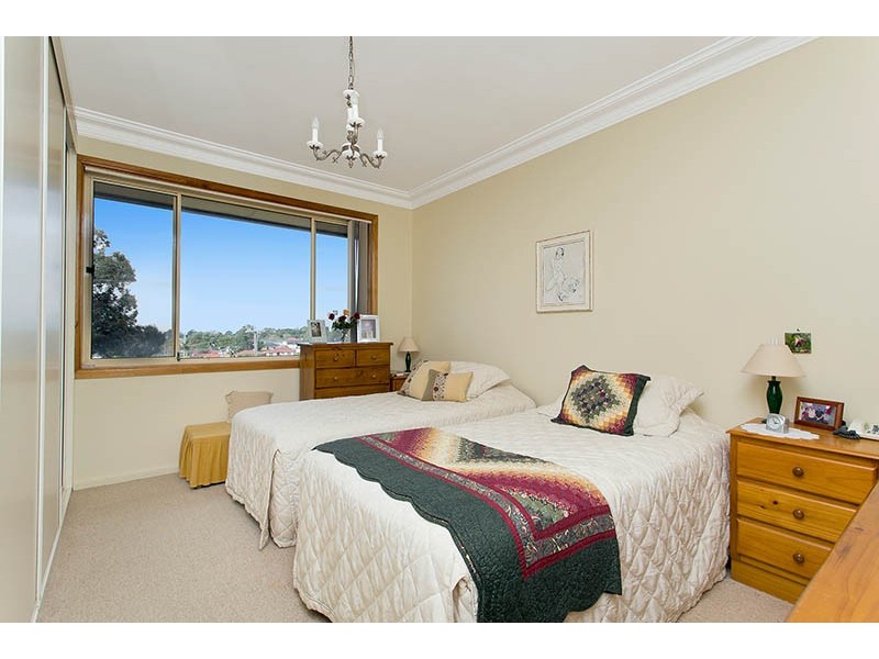 1 Monckton Avenue, Mount Warrigal NSW 2528