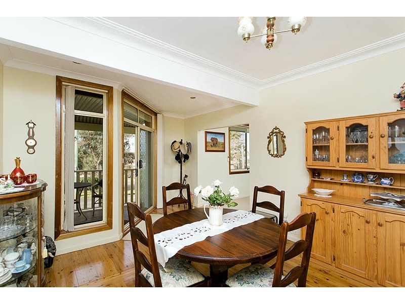 1 Monckton Avenue, Mount Warrigal NSW 2528