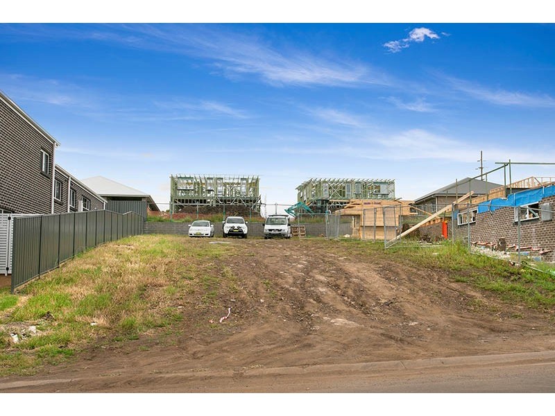 37 Elizabeth Circuit, Flinders NSW 2529