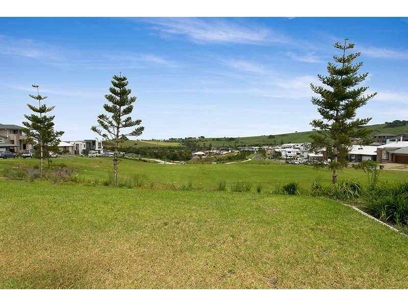 37 Elizabeth Circuit, Flinders NSW 2529