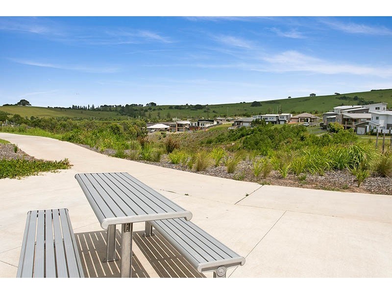 37 Elizabeth Circuit, Flinders NSW 2529