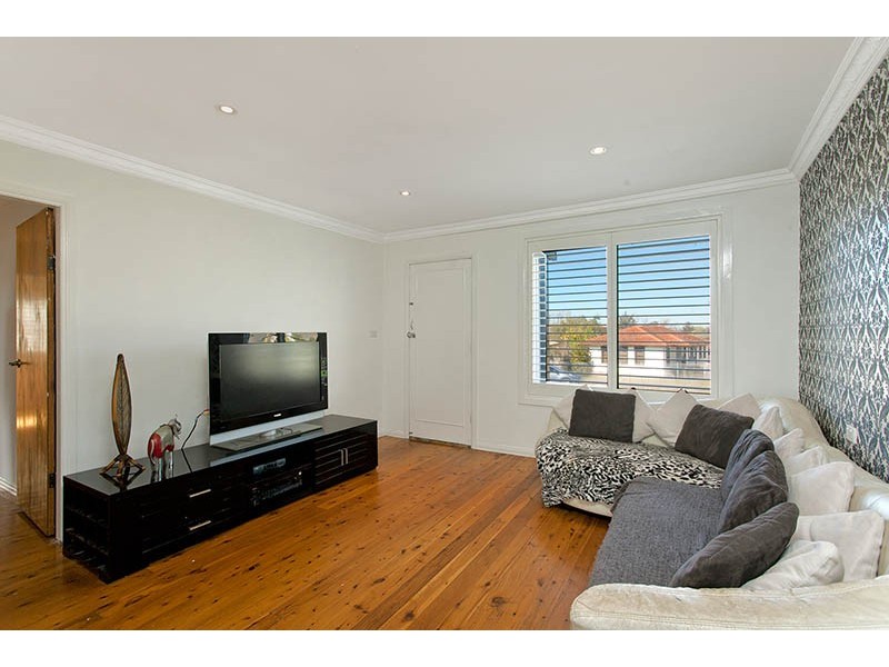39 McCabe St, Warilla NSW 2528