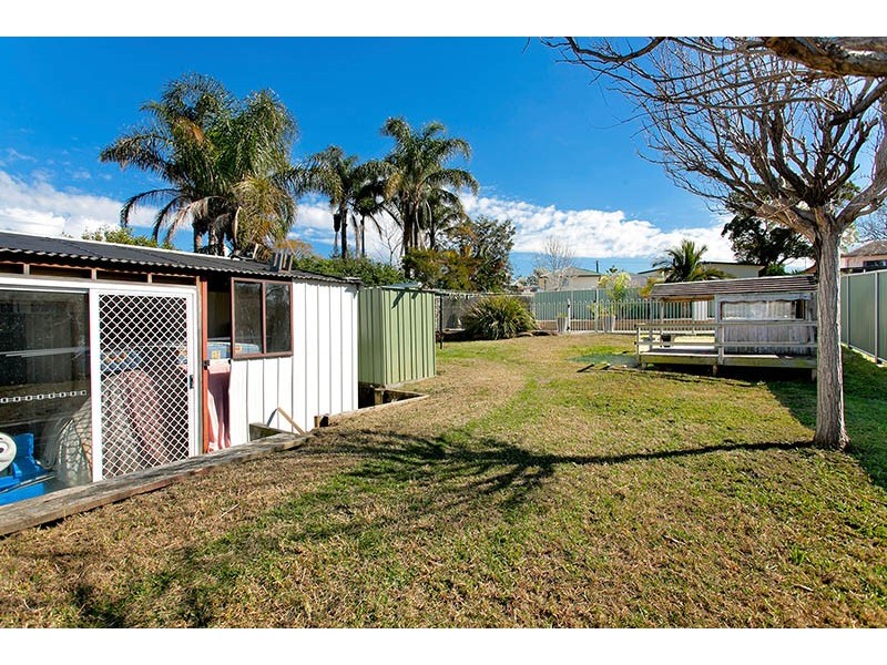 39 McCabe St, Warilla NSW 2528