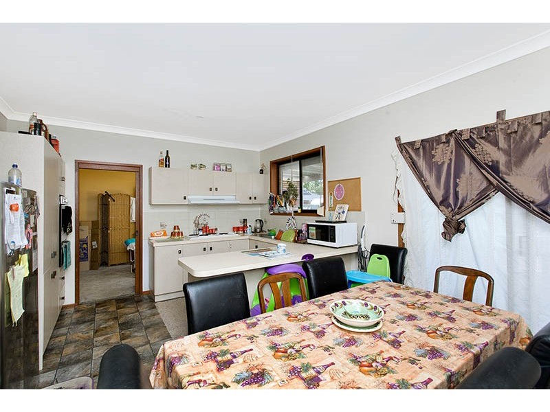24 Allinga Drive, Oak Flats NSW 2529