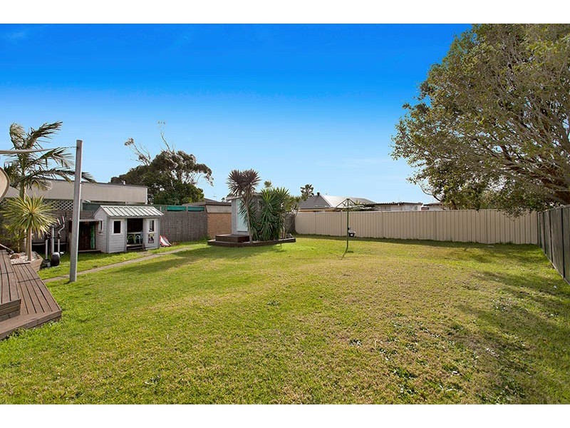 13 Edward Street, Barrack Heights NSW 2528