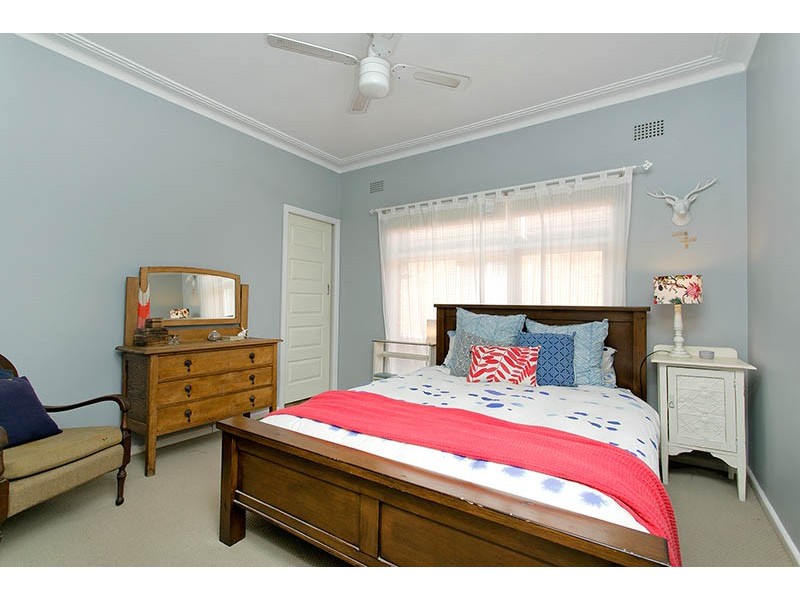 66 Robertson Street, Port Kembla NSW 2505