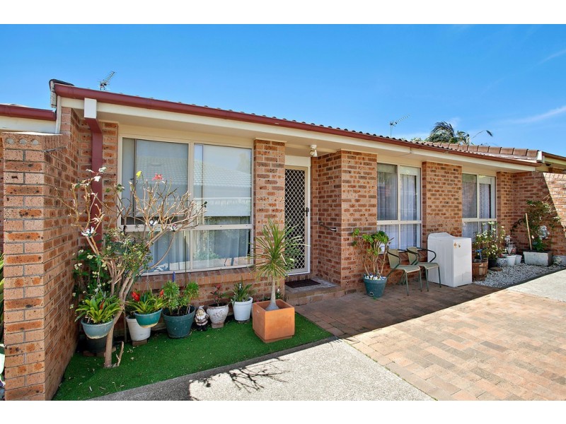 2/35 Griffiths Street, Oak Flats NSW 2529